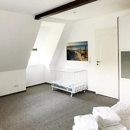 度假居 Reetdachkate, Inkl 2 Parkplaetze Staberdorf